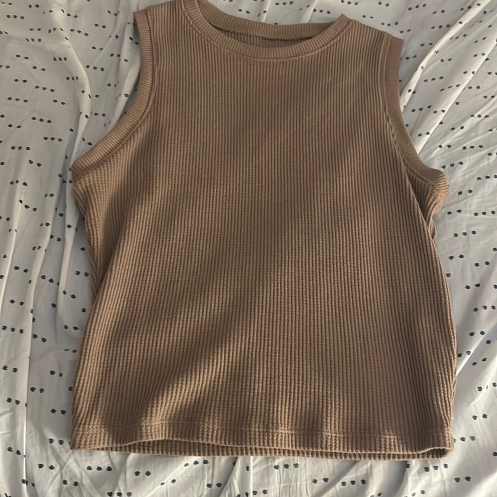 Brown tank